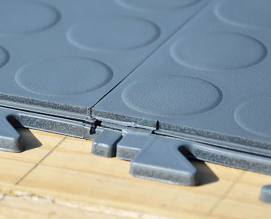 STUD TuffSeal PUR PVC Floor tiles